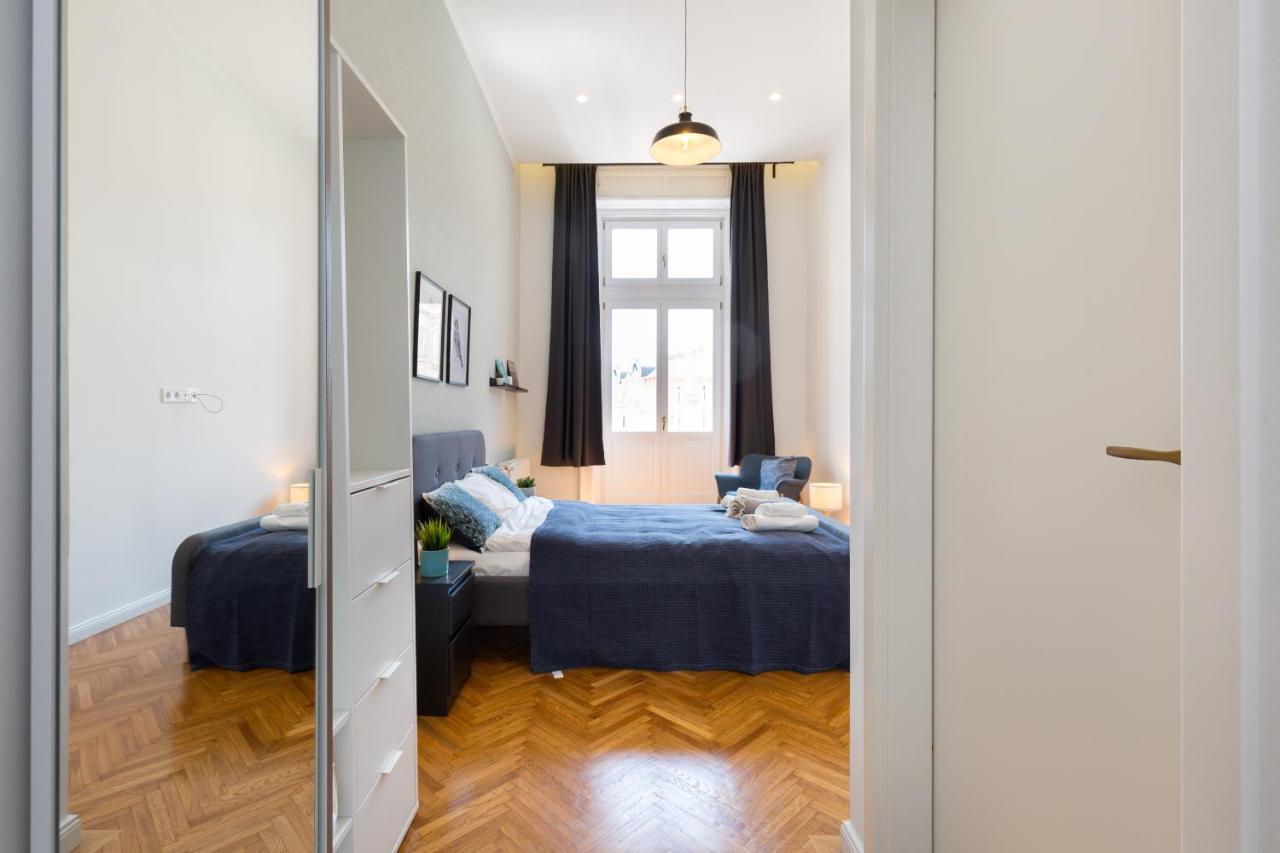 Royal Ferenciek Apartment บูดาเปสต์ ภายนอก รูปภาพ
